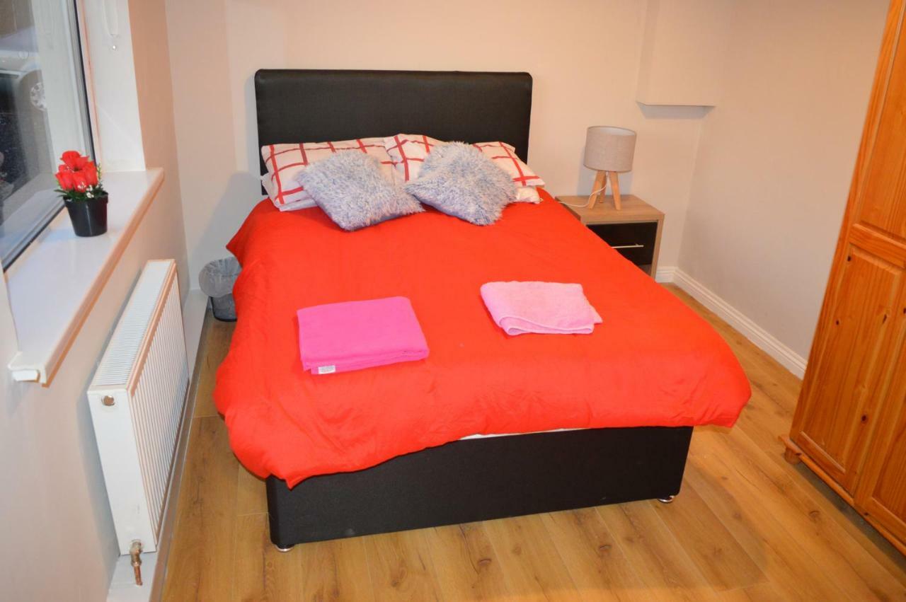 The Comfy Cottage Swords Eksteriør billede