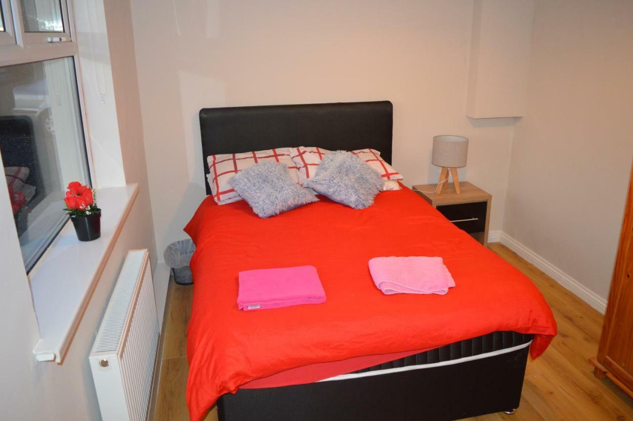 The Comfy Cottage Swords Eksteriør billede